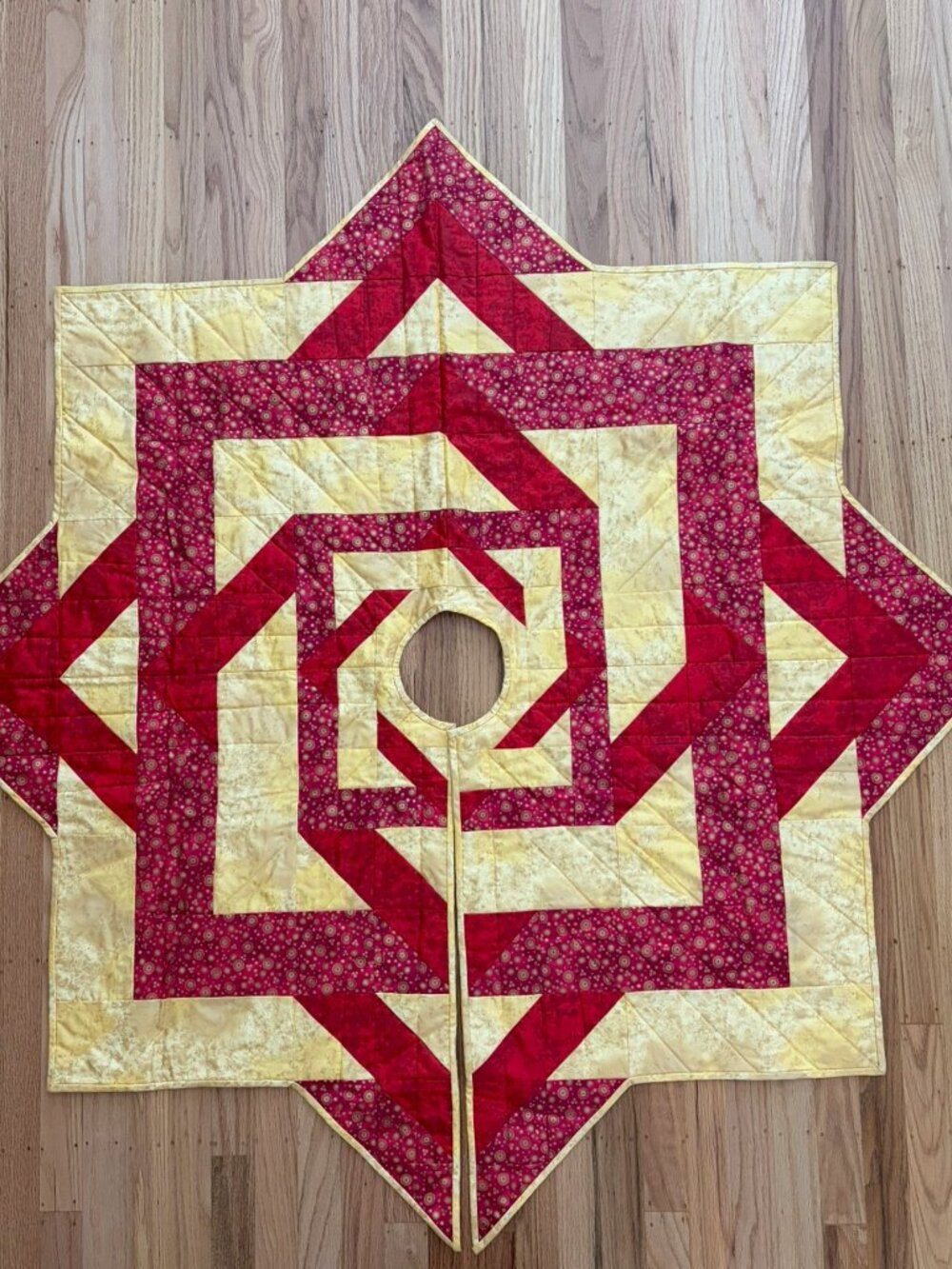 Hand Made Star Quilted Christmas Tree Skirt in Red and Gold